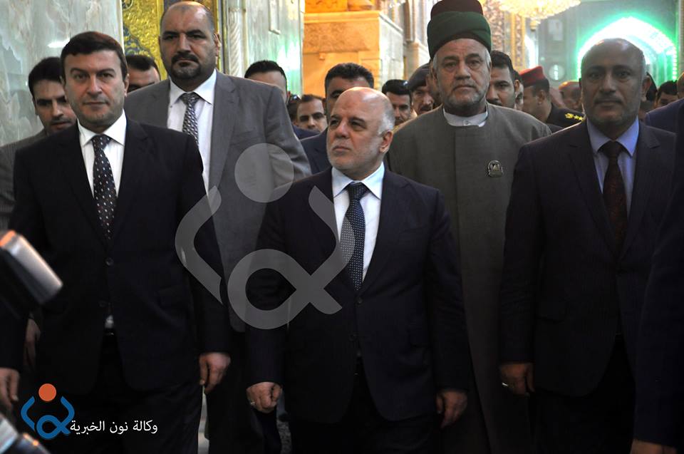 بالصور: العبادي يؤدي مراسيم زيارة الامام الحسين "عليه السلام"