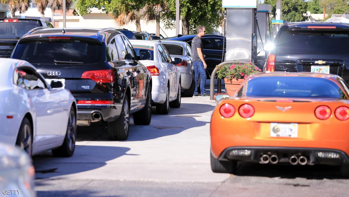 "ملايين" الأميركيين يفرون من "ماثيو"