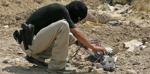 تفكيك 4000 عبوة ناسفة في جرف الصخر