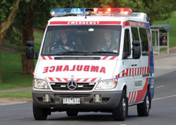 اسرع سيارة اسعاف تصل بعد اربع سنوات على وفاة مريض بريطاني!!