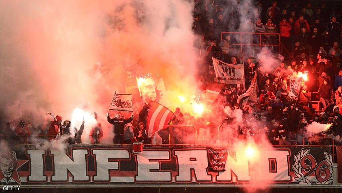 فريق بلجيكي يعاقب جماهيره على طريقته