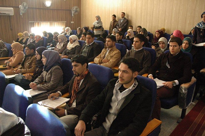 كربلاء :طلبة كلية الزراعة يحتفلون بذكرى تأسيس الجيش العراقي ويدعون إلى التصدي لجرذان داعش