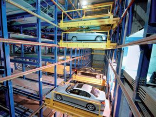 مواقف سيارات أبراج الإمارات المالية تنضم إلى موسوعة «جينيس»