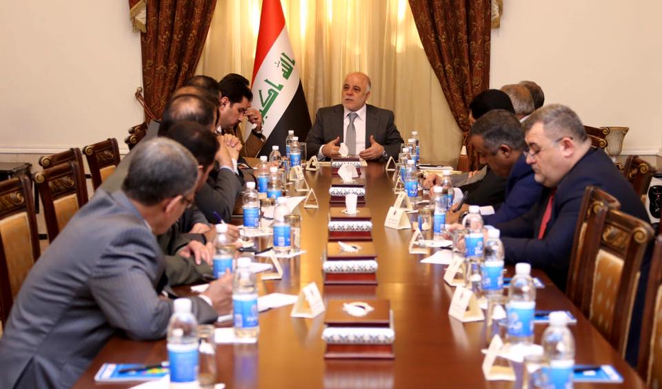 العبادي يؤكد للزاملي أهمية إبعاد المؤسسة العسكرية عن العمل السياسي