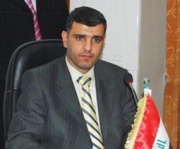 وزير الاعمار والإسكان ينجو من محاولة اغتيال بسيارة مفخخة