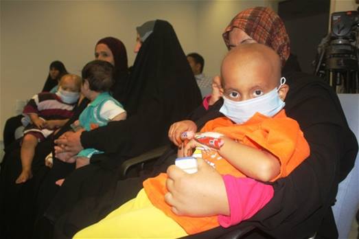 سرطان الأطفال في العراق ينخر جيوب الاباء قبل ان ينخر أجسام  أطفالهم ..