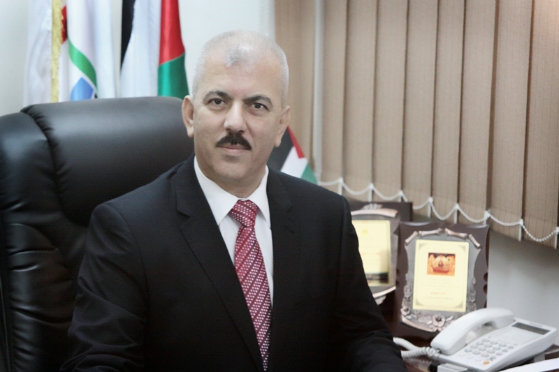 سياسي فلسطيني يحذر من خطط اسرائيلية مدروسة لتهويد القدس عملياً