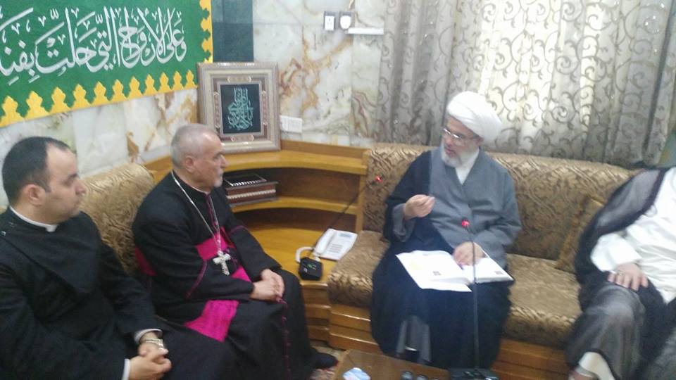 ممثل المرجع السيستاني لوفد من مسيحيي الموصل: عليكم التمسك بهذه الارض التي انتم عليها حتى ترجح كفة اهل الخير