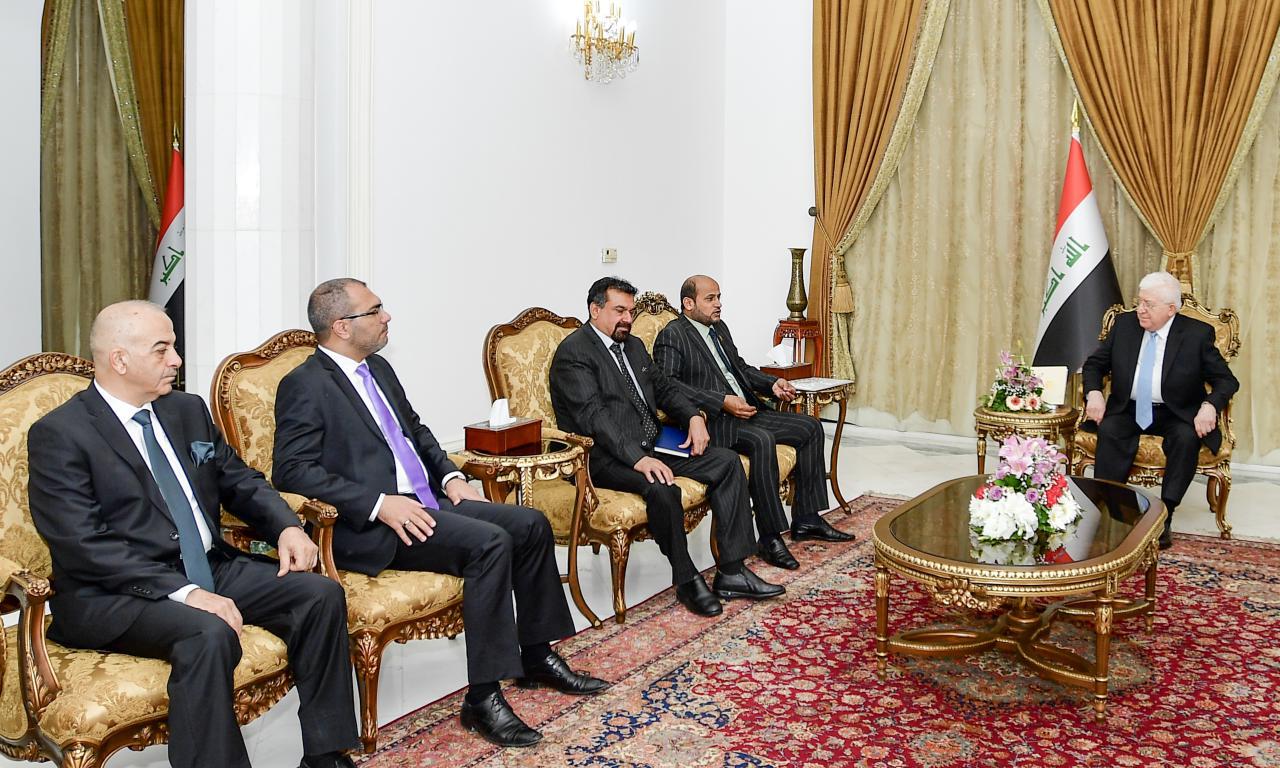 معصوم يوجه الوزارات بإعادة تشغيل المصانع الحكومية المعطلة وحماية المنتج الوطني