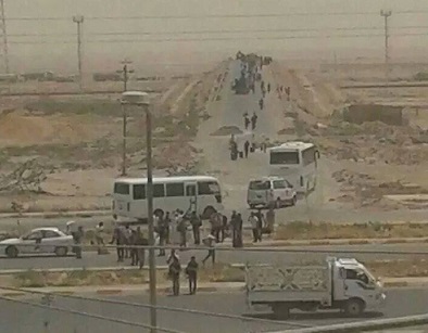 بالصور :شاهد كيف يتم اخلاء الطلبة والكادر التدرسيي من جامعة الانبار قبل اقتحامها وتحريرها من داعش