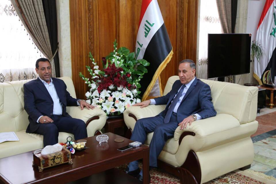 الزاملي يعلن إعادة رواتب الطيارين المتدربين على طائرة F16 بعمان