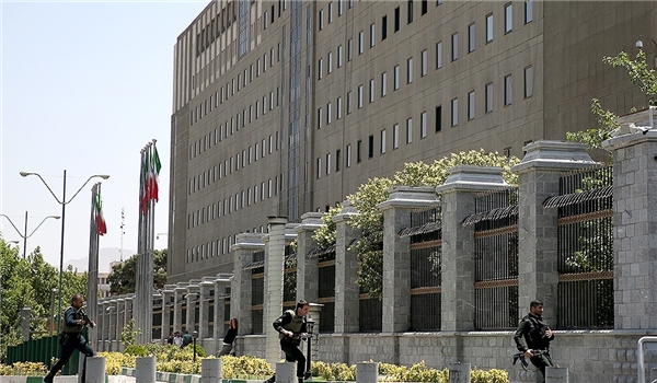 ايران: انتهاء العملية الارهابية في البرلمان