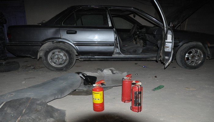 شاهد بالصور :السيارة المفخخة التي تم تفككيها في كربلاء مساء الاحد