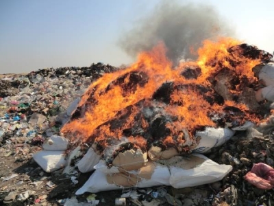 كربلاء :إتلاف أكثر من خمسة أطنان من المواد الغذائية الصلبة و(15) ألف لتر سائلة خلال شهر واحد