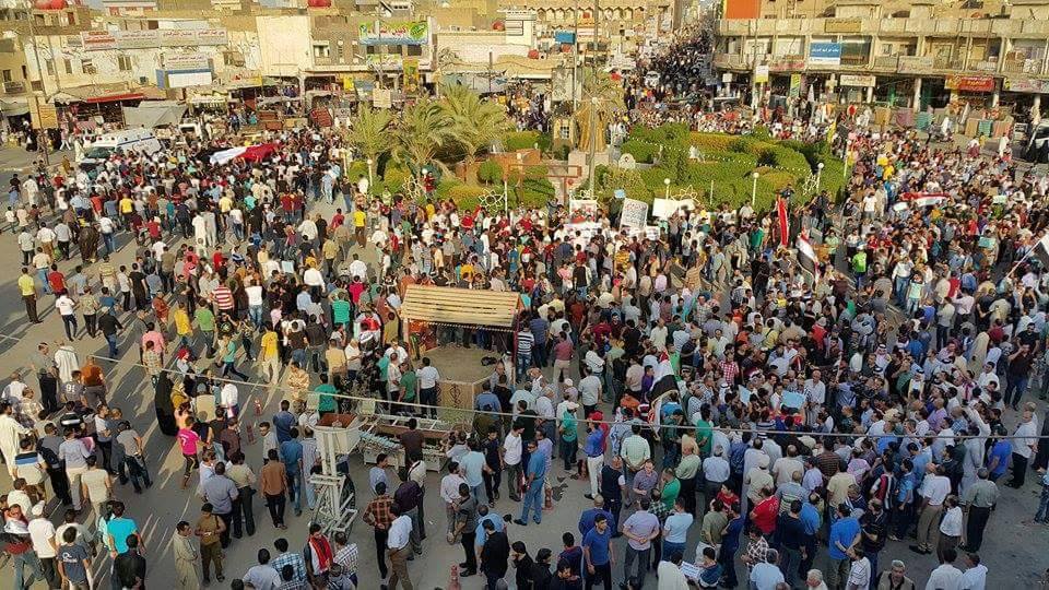 بالصور: تظاهرات الناصرية المطالبه بالخدمات ومحاسبة المقصرين عصر اليوم الجمعه