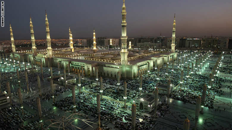 داعية سعودي : انباء نقل قبر النبي (ص) كذب وخداع هدفها إثارة الخلاف بين المسلمين