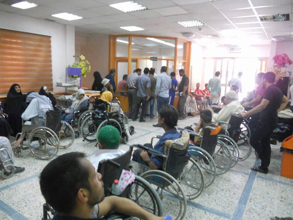 صحة كربلاء توَزع أكثر من (2000) معينة طبية بين ذوي الإحتياجات الخاصة