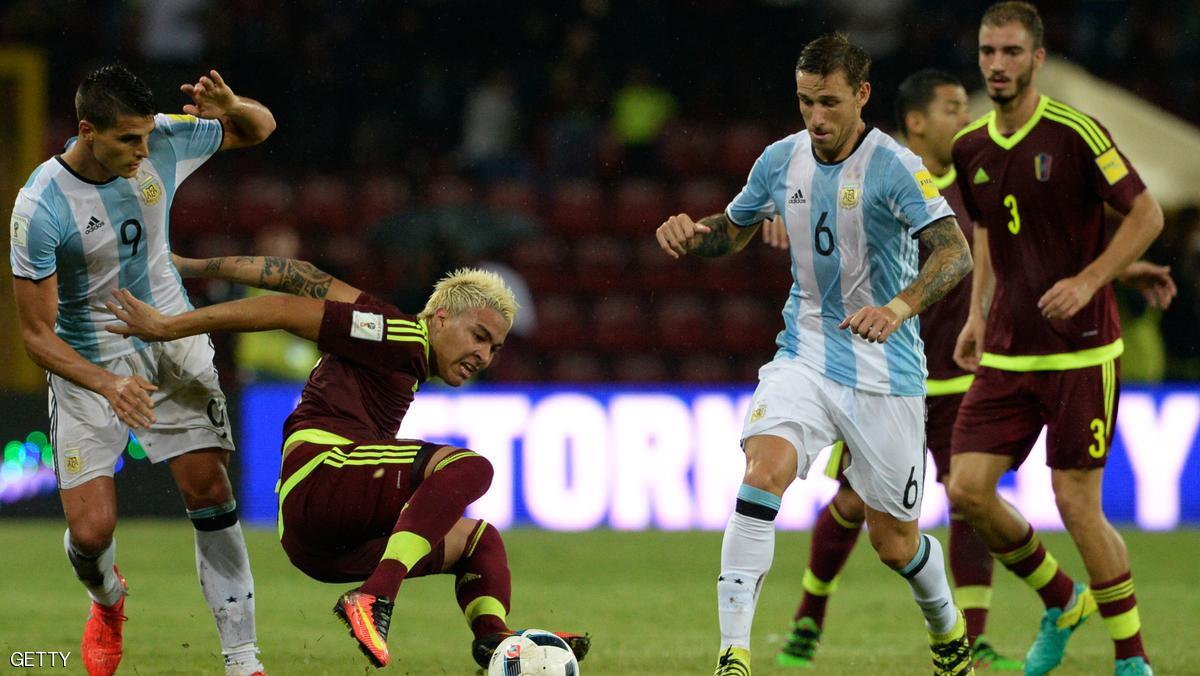 الأرجنتين تتعادل مع فنزويلا