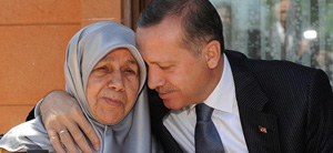 وفاة والدة رئيس الوزراء التركي رجب طيب اردوغان