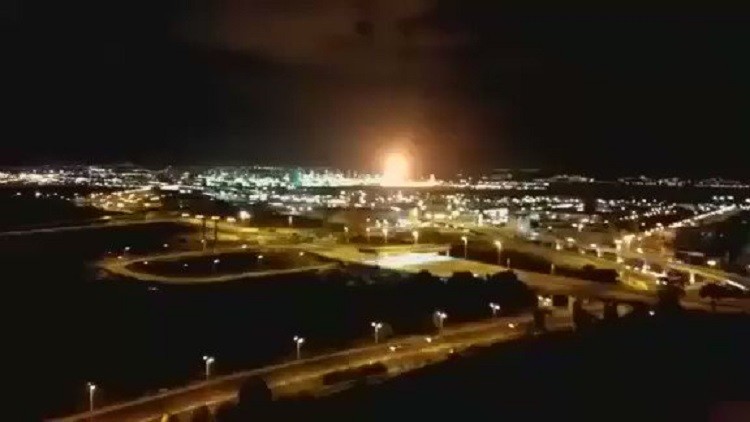 عاجل:انفجار يهز مصفاة البترول في مدينة حيفا