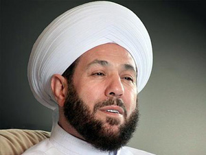 مفتي سوريا:حمام الدم سيطال أوروبا إذا هوجمت دمشق و الأسد يريد العودة إلى مزاولة "طبابة العيون"