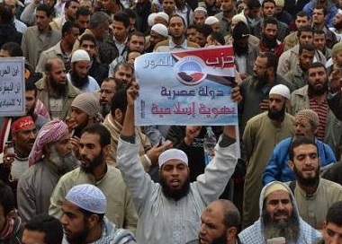 منظمة دولية تكشف عن كتائب سلفية مسلحة مدربة سعوديا لتهجير اقباط مصر