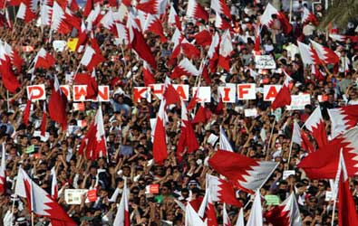 البحرين :متظاهرون يطالبون بتنحي رئيس الوزراء خليفة بن سلمان