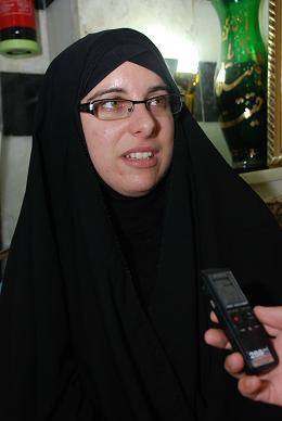 أميركية تحضّر لرسالة دكتوراه عن العتبات المقدسة :سادرس الاسلام لغير المسلمين وانقل صورة واضحة عن الاسلام الحقيقي  بعيدا عن سلوكيات بعض الشاذين عن مبادئ الاسلام