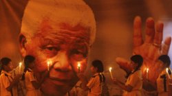 جثمان الزعيم مانديلا يوارى الثرى في 15 ديسمبر