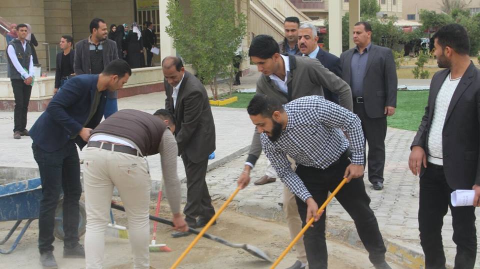جامعة كربلاء: اكثر من 2000 طالب ينظمون برنامجهم التطوعي ودعوات لتعين يوم وطني للعمل التطوعي