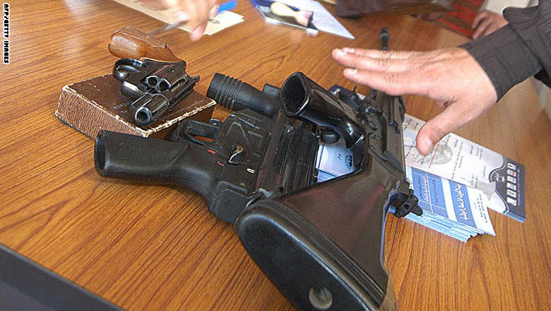 وزير الداخلية الكويتي يدعو افراد الأسرة الحاكمة إلى تسليم أسلحتهم غير المرخصة