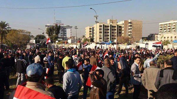 تظاهرات حاشده وسط بغداد للمطالبة بتغيير قانون ومفوضية الانتخابات