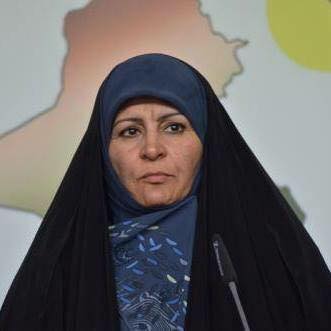 نائبة تتهم العبادي بشن حرب اقتصادية ضد أبناء الجنوب وتدعوه لعدم "اختبار صبرهم"