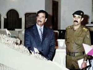 عشيرة صدام تتسلم جثمان عبد حمود وتواريه الثرى وسط تكريت