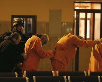 محكمة في الأنبار تحكم بالإعدام على سبعة قيادين في القاعدة