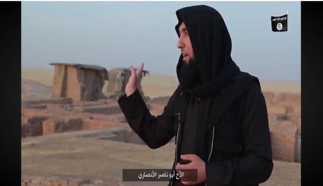 داعش يهدم معبداً أثرياً في نينوى ويتوعد بنسف الأهرامات!