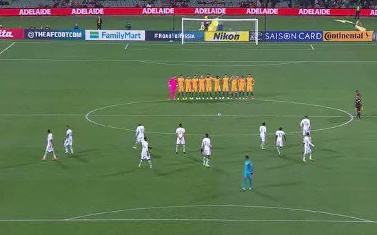 بالفيديو: المنتخب السعودي يرفض الوقوف دقيقة صمت حداداً على ضحايا لندن