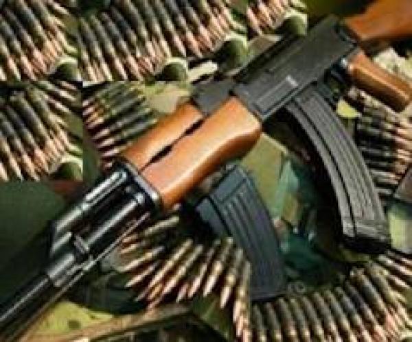 مواطنون يطالبون بوضع ضوابط قانونية للحد من رواج تجارة الأسلحة في كربلاء