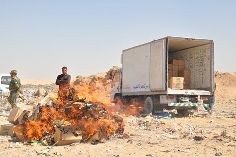 الرقابة الصحية في كربلاء تتلف مواد غذائية لعدم صلاحيتها للاستهلاك البشري