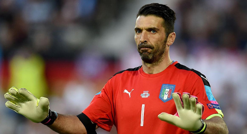 حارس ايطاليا قد يتعرض لعقوبة بسبب هتافه لفلسطين!