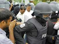 شرطة المالديف تعتقل الرئيس السابق لتجاهله أمر استدعاء محكمة+صورة