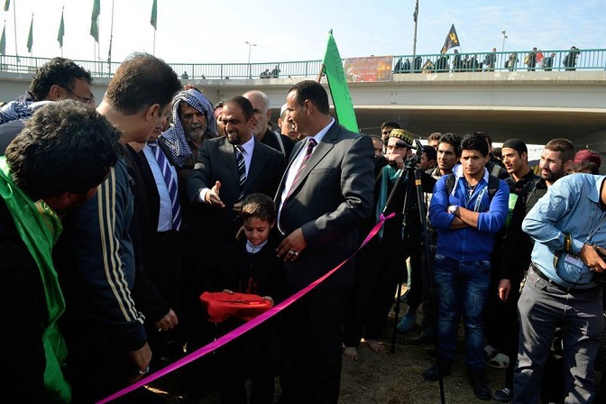 صرخة الحق معرض للصور الفوتغرافية والتصميم الحسيني على طريق الزائرين الممتد بين النجف و كربلاء