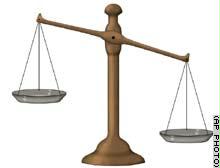 قاض أمريكي رفع قضية بسبب بنطلونه ففقد منصبه