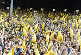 مباريات کرة القدم قد تجهد قلوب الجماهير بالفعل