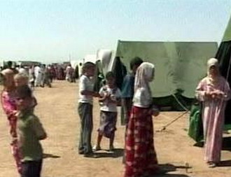 دائرة المهجرين والمهاجرين وزعت حقائب طبية على العوائل المهجرة في عموم  المحافظة