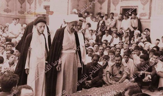 صورة ارشيفية تجمع اية الله الشيخ حسين الحلي والمرجع السيد محمد سعيد الحكيم