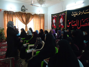 كربلاء: مؤسسة خيرية تستضيف اساتذة وباحثين لالقاء محاضرات على الايتام خلال العطلة الربيعية (مصور)