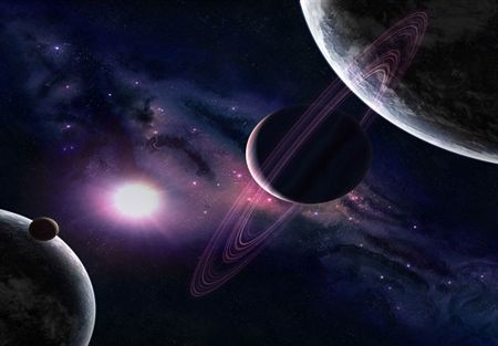 ليلة الأحد.. أكبر كواكب المجموعة الشمسية يظهر لامعا فوق القمر