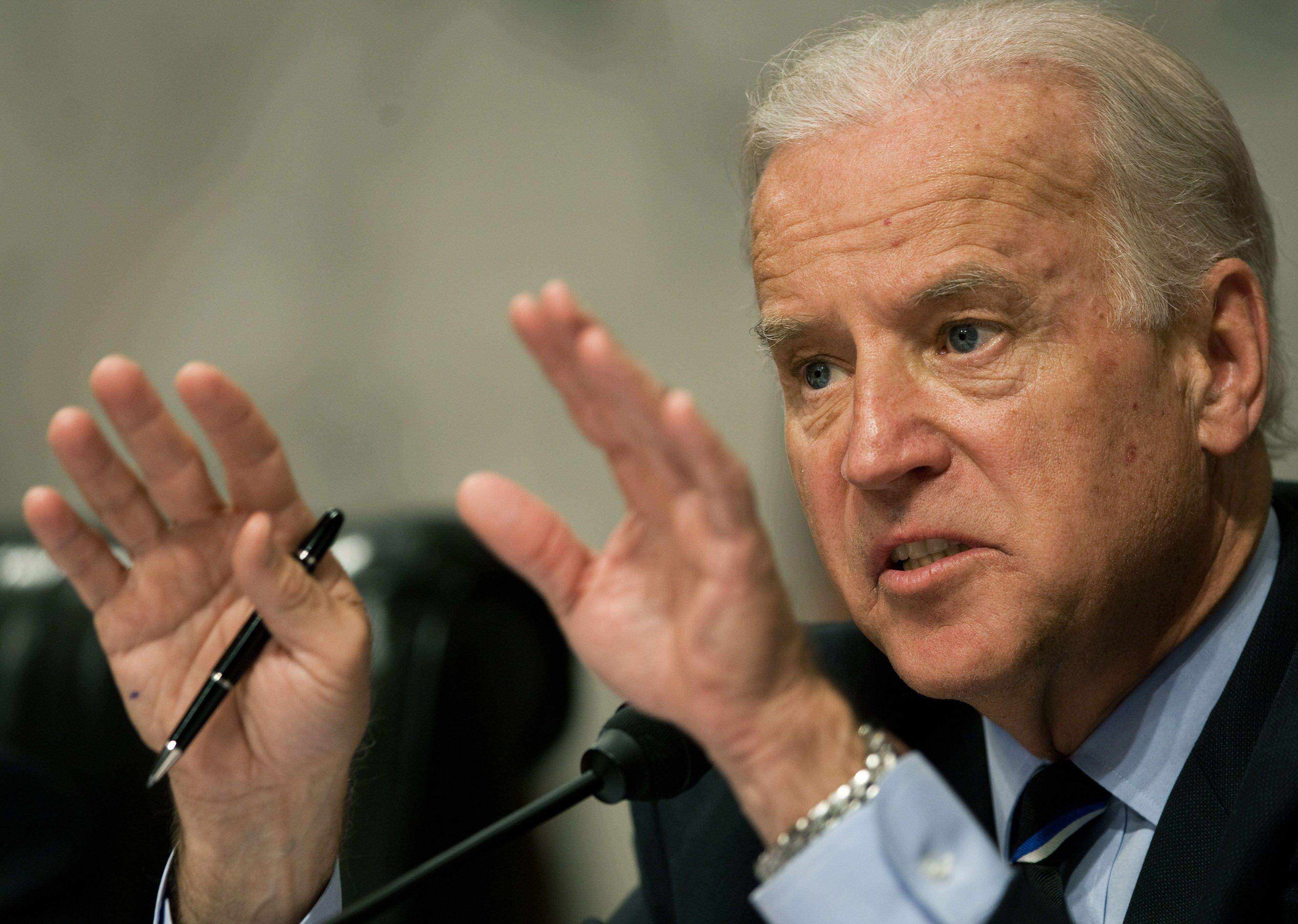 بايدن: العراقيون لا يريدون أن يكونوا دمى بيد أحد