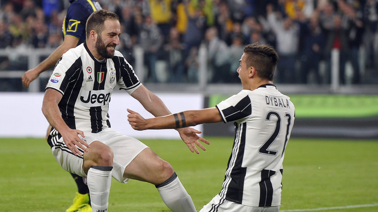 هيغواين يقود اليوفي للفوز على كييفو فيرونا